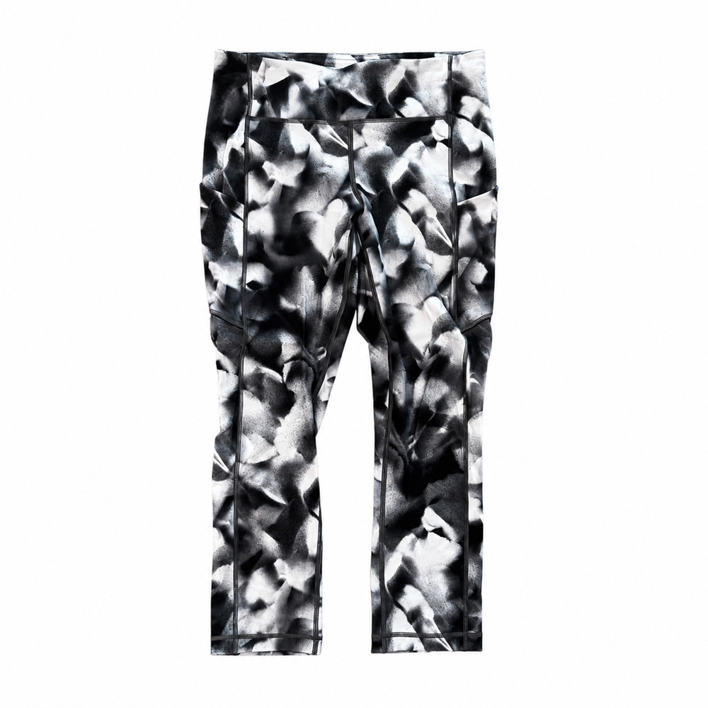 Lululemon Women’s Capri Cropped Leggings Size 6 Black White Abstract Print‎